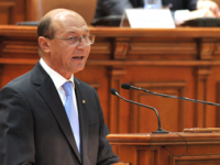 traian-basescu-parlament