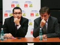 Presedintele PNL, Crin Antonescu si presedintele PSD, Victor Ponta participa la dezbaterea pe problemele sistemului sanitar din Romania, organizata la Hotel Pullman din Bucuresti