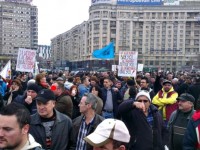 Protest in fata Guvernului 1.500 de sindicalisti din transporturi cer majorarea salariilor
