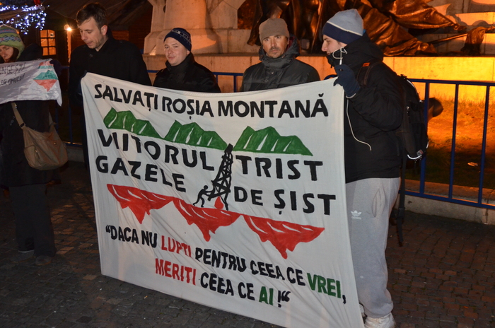 Lovitură pentru ecologişti: Reprezentanţii statelor UE propun exploatarea gazelor de şist fără consultarea populaţiei Lovitură pentru ecologişti: Reprezentanţii statelor UE propun exploatarea gazelor de şist fără consultarea populaţiei