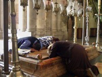 lespede Sfantul Mormant