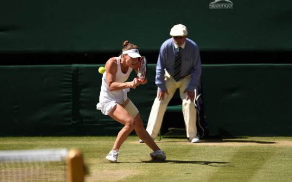 simona halep accidentare wimbledon