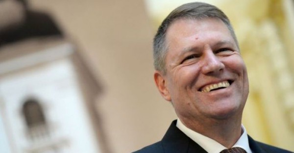 Primele-FOTOGRAFII-cu-COPILUL-care-l-a-facut-sa-zambeasca-pe-KLAUS-IOHANNIS-in-prima-zi-de-Craciun-FOTO0-692x360