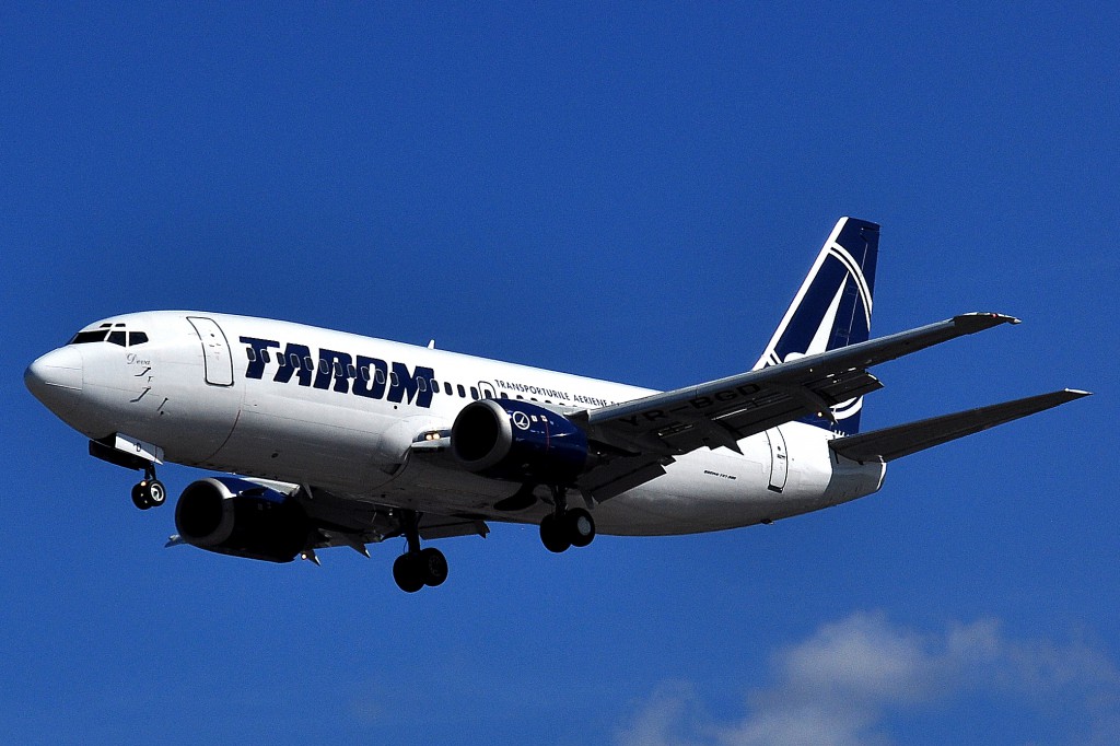 Boeing 737-38J - Tarom (YR-BGD)