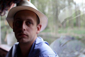 image-2015-11-17-20599899-41-nicolas-sfintescu-muzician-patron-restaurant-paris