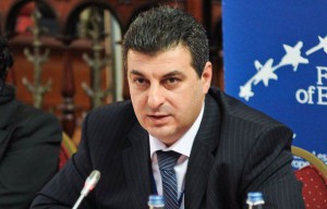 mihnea-motoc-465x390