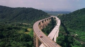 380x250-victor-ponta-se-jura-pe-autostrada-comarnic-brasov_60253900
