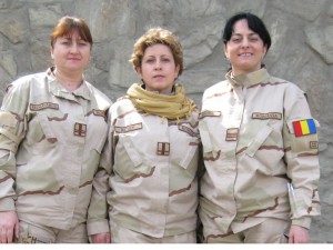 de-la-stanga-la-dreapta-lt-col-nicoleta-p-maior-monica-rusen-si-