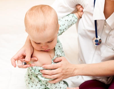 SCANDALOS! Raport șocant al Guvernului | Vaccinurile, posibilă cauză a îmbolnăvirii copiilor din Argeș