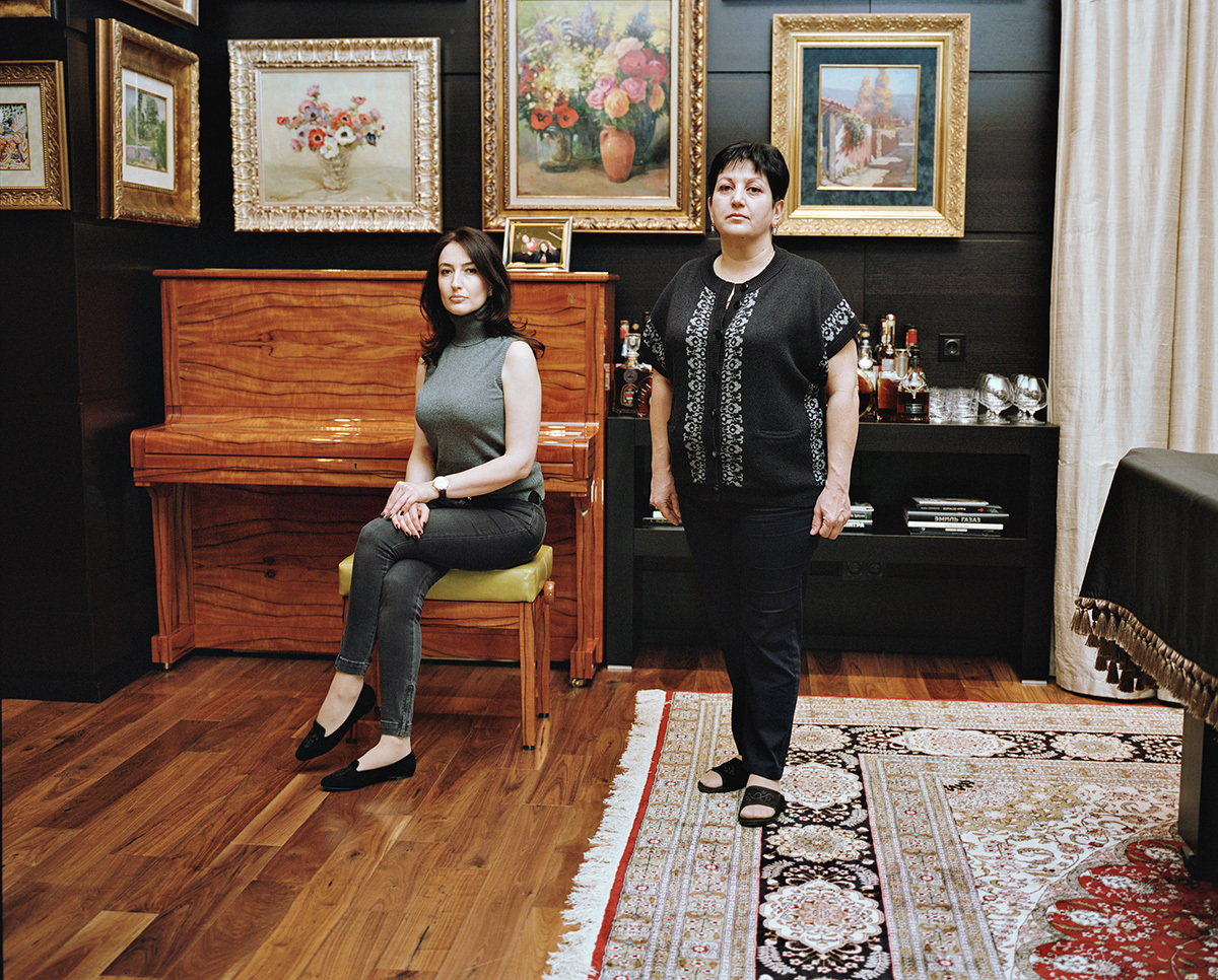 masters-and-servants-body-image-5