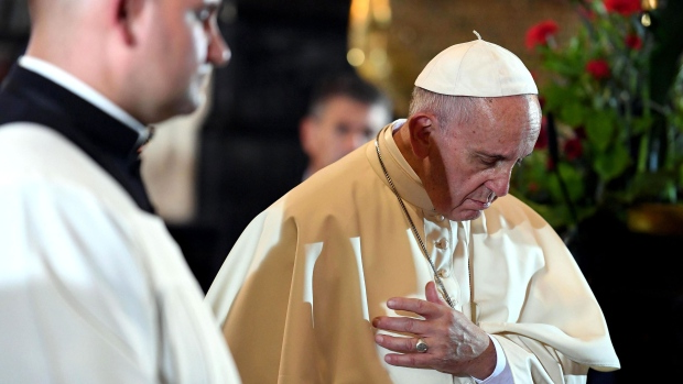 papa-francisc-polonia-cracovia-catedrala-wawel