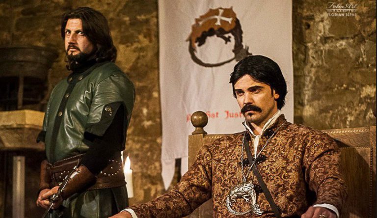 Astăzi are loc lansarea filmului „Istorii despre Vlad Voievod Drăculea”. Evenimentul a generat o sărbătoare medievală la Târgoviște. Detalii aici: