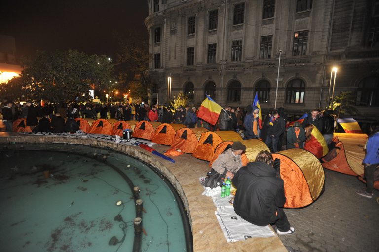 „Așteptăm un răspuns de la clasa politică, nu jandarmi și bâte”! <span style=