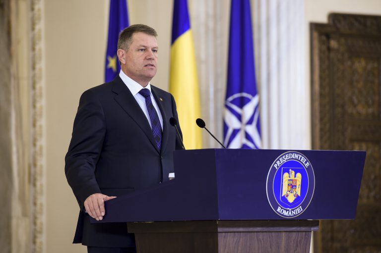 De ce NU vrea Iohannis ca Bărbat+Femeie=Familie?! Nici nu va trece prin minte… Oare se pregăteşte arestarea doamnei Carmen Iohannis?!