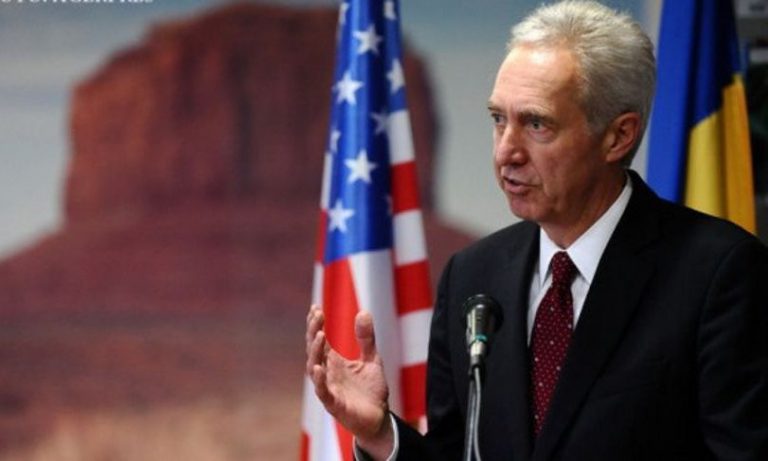 Ipocrizia Ambasadorului American în România