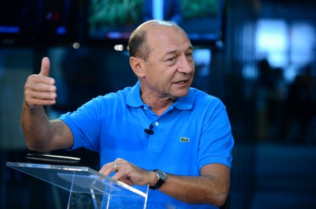 traian-basescu-tricou-albastru