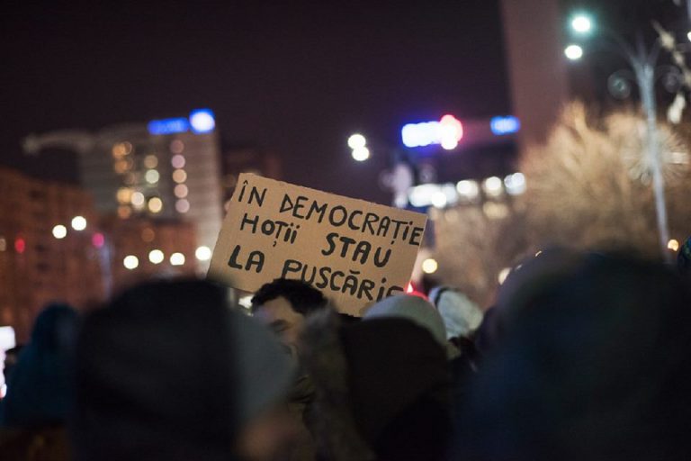 Şobolanilor, pregătiţi elicopterele! Urmează cele mai mari demonstraţii din viaţa voastră!