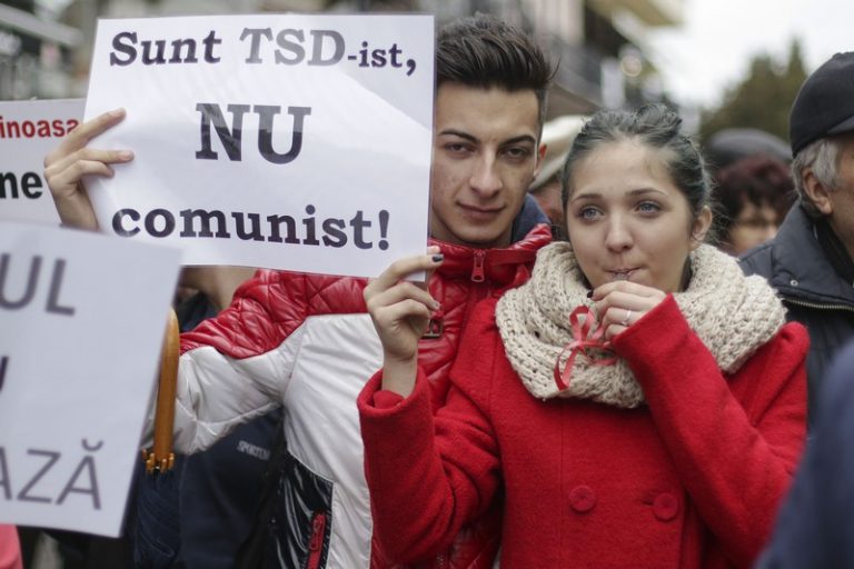 VĂ PLACE? Tineretul PSD, CHEF pe banii STATULUI: <span style=