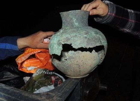 vas-unicat-bronz-daci-perioada-greco-romana-orastie