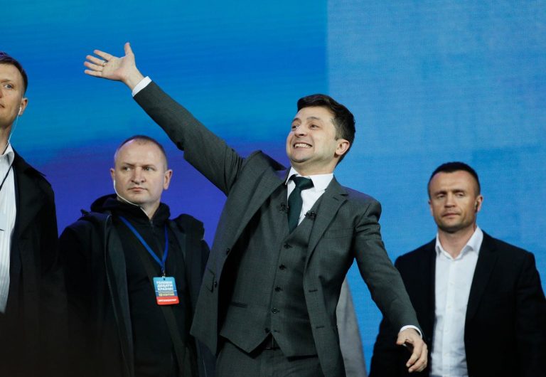 Un actor cistiga zdrobitor alegerile prezidentiale in finala cu presedintele in exercitiu! Cu 73%!