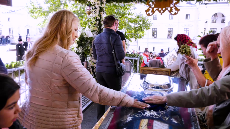 Reportaj cu ocazia sfintei sărbători creștinești Sfânta Parascheva